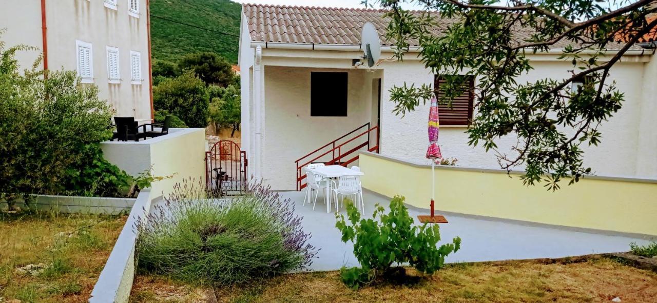 Apartments Tatjana Martinšćica Dış mekan fotoğraf